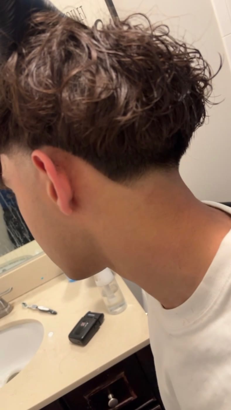 Wavy low taper by Mblendzz barber in Ashburn, VA